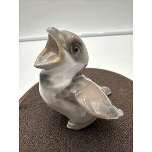 Bing & Grondahl Porcelain Sparrow Baby Bird Figurine #1852 Denmark B & G